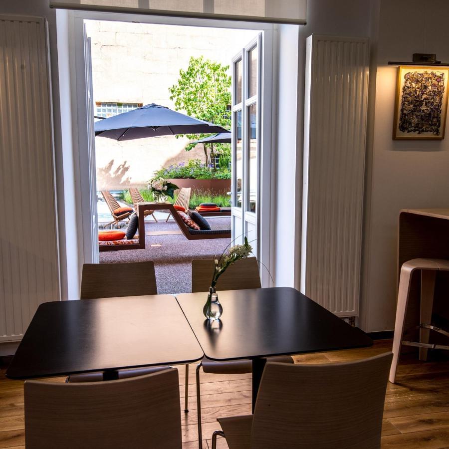 Ciarus Hostel *